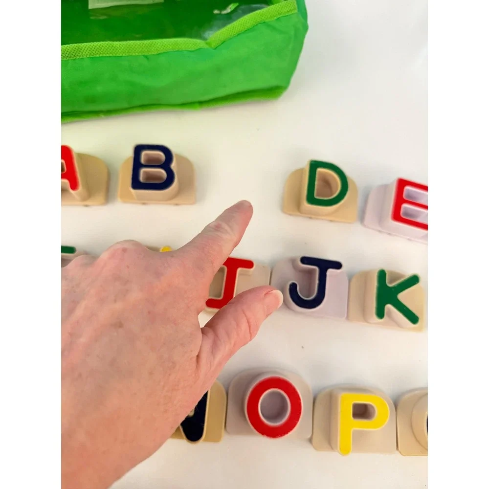 LeapFrog Fridge Phonics Magnetic Letter Set with Storage Bag Missing Letter C, M